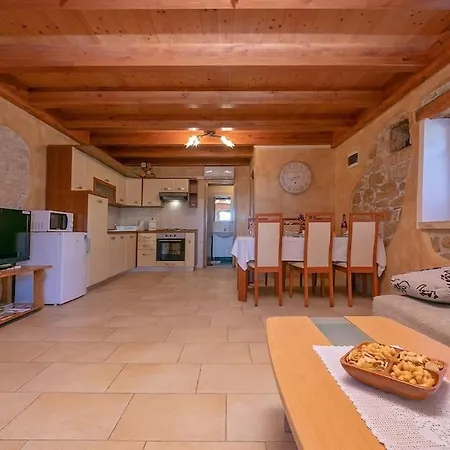 House Mihael By Istrialux Villa